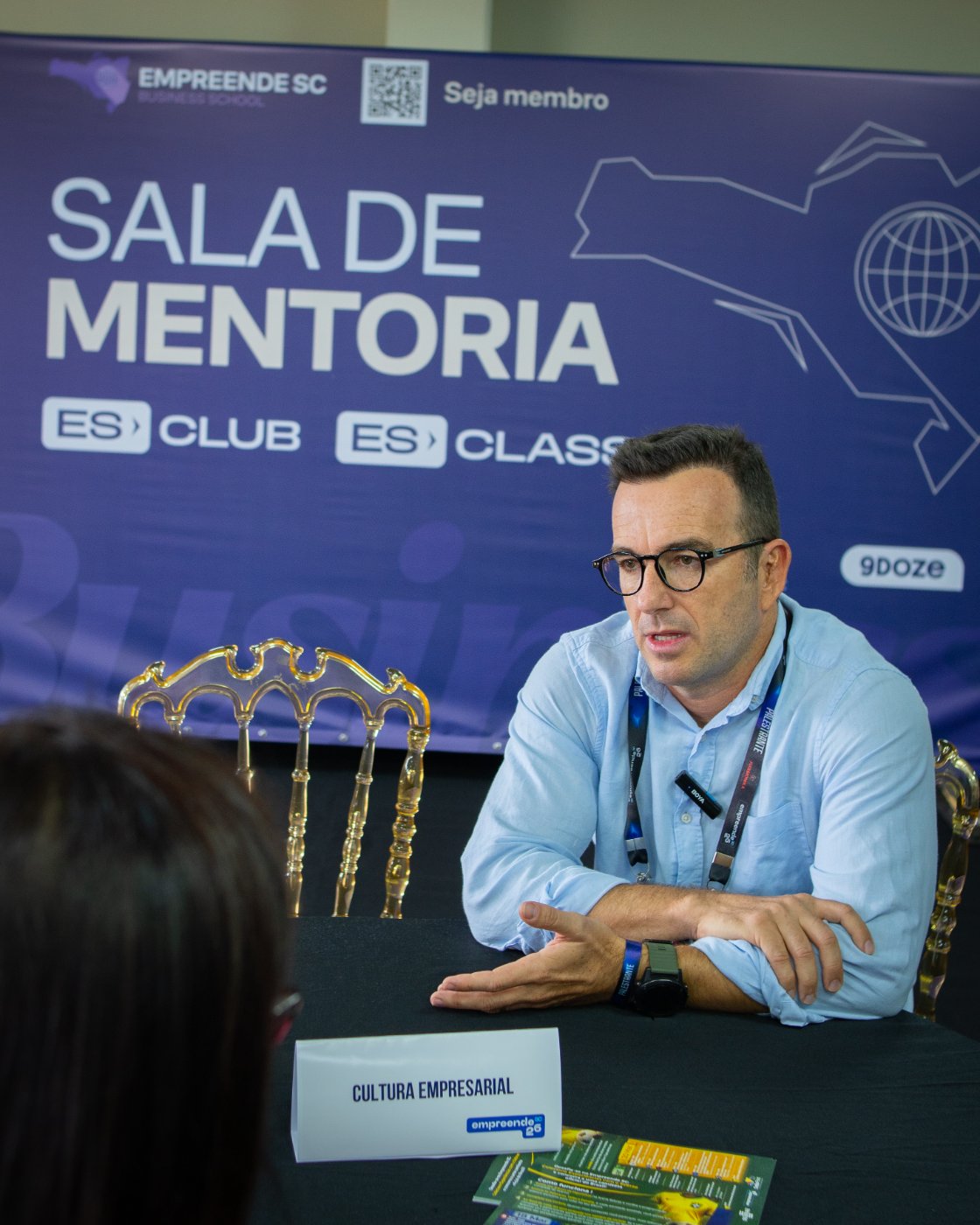 Henrique Medeiros na Sala de Mentoria do Empreende SC