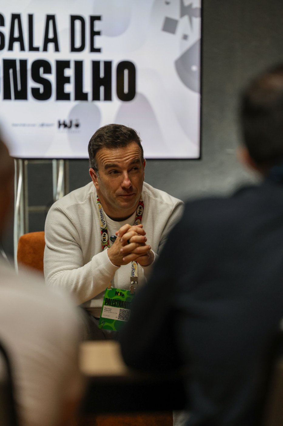 Henrique Medeiros na Sala de Conselho
